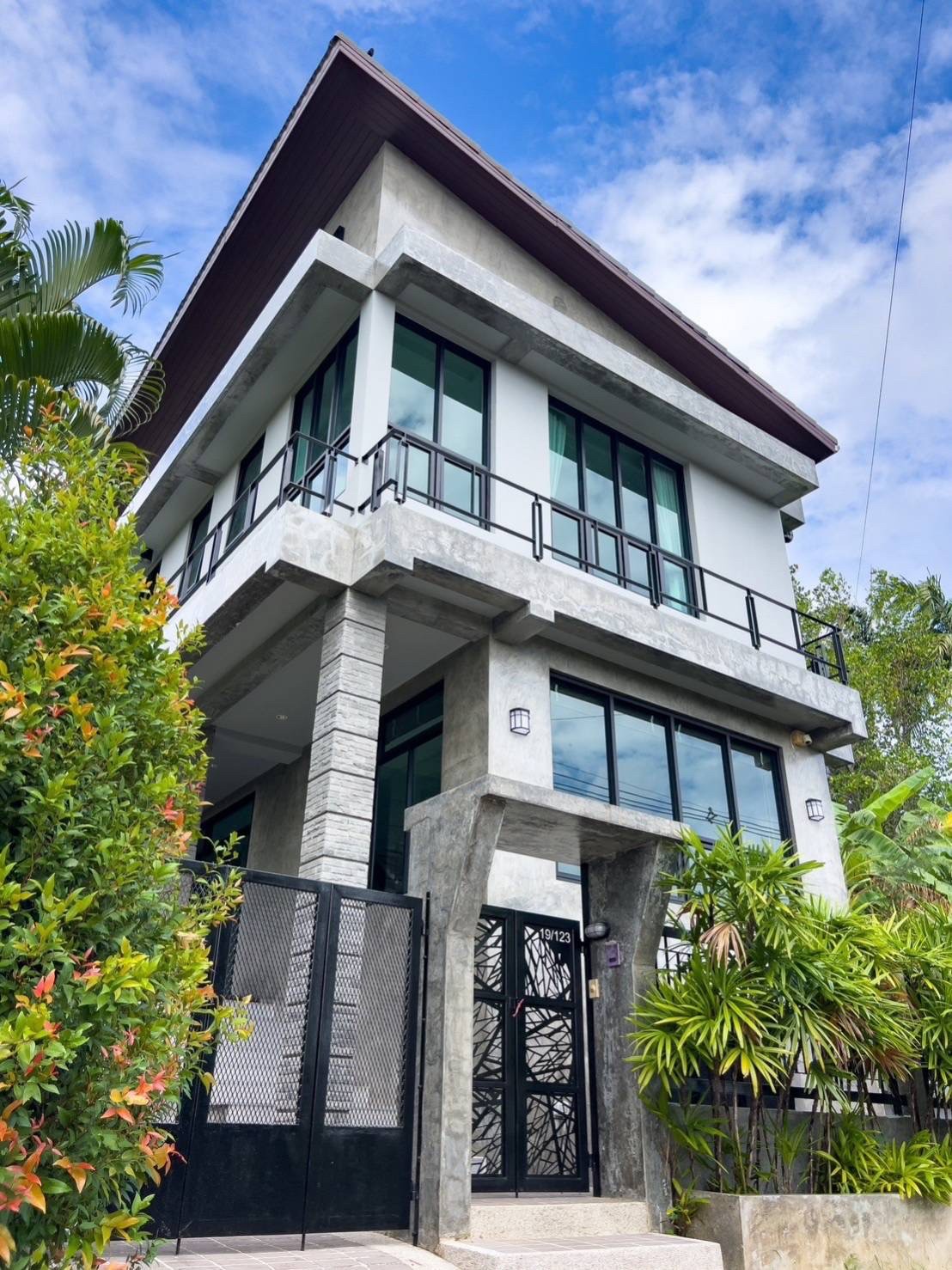 2-story detached house, Prang Thong Village 3 1